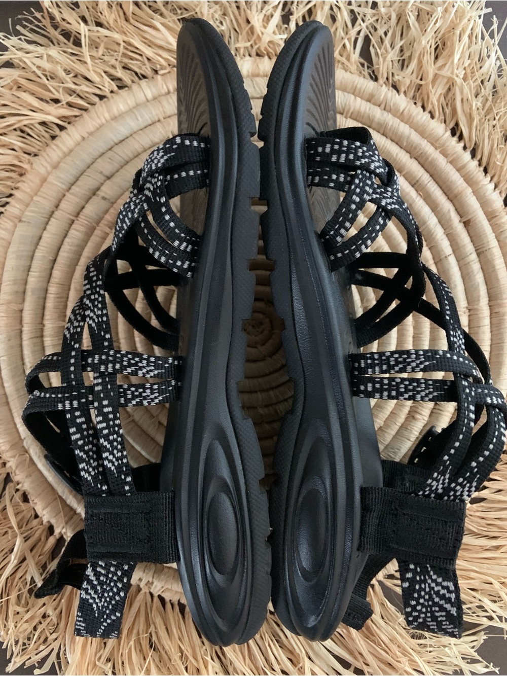 CHACO Women's Z/Volv X2 Sandals Black‎ White Size 7 - Picture 7 of 12
